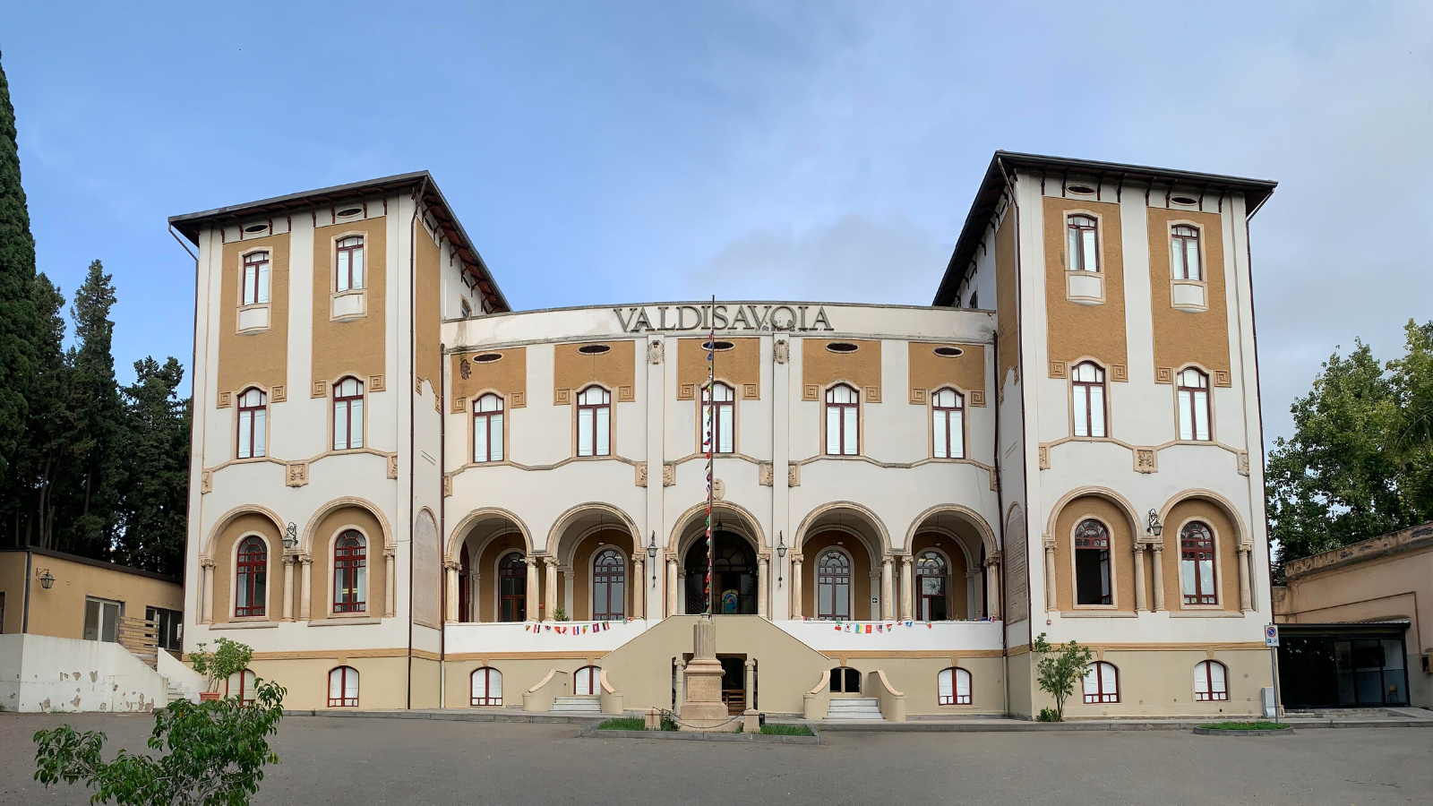 Istituto Polivalente Valdisavoia - La nostra scuola